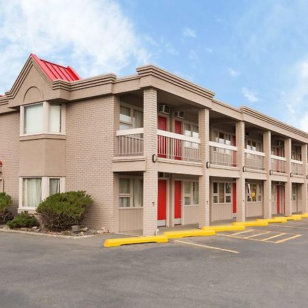 Thriftlodge Calgary North Bagian luar foto